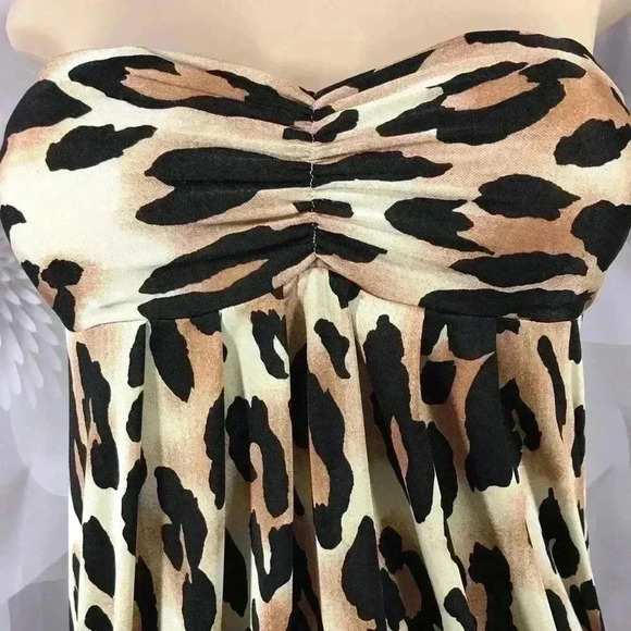 Charlotte Russe Women’s Animal Print Strapless Mini Dress - Picture 5 of 6